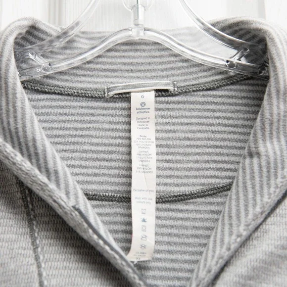 Lululemon SOFT Grey Stripe Athleisure Pop Over Sweatshirt Size 6 Loungewear Yoga - Picture 5 of 9